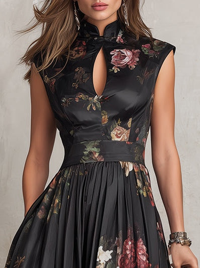 Violaine | Robe Midi Noire en Satin Plissé à Imprimé Floral
