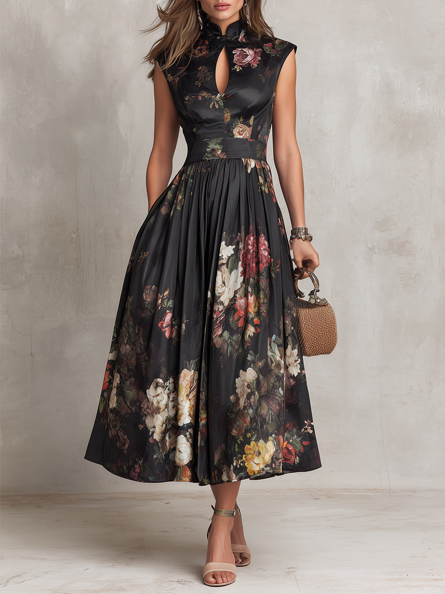 Violaine | Robe Midi Noire en Satin Plissé à Imprimé Floral